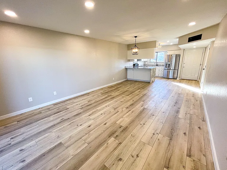 4506 Buena Loma Way #B — Photo 5