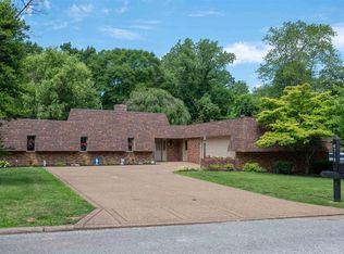 6718 Pinehurst Dr, Evansville, IN 47711