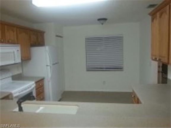 3rd image of 192 Furse Lakes Cir APT 11