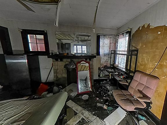 4th image of 626 Trenton Pl