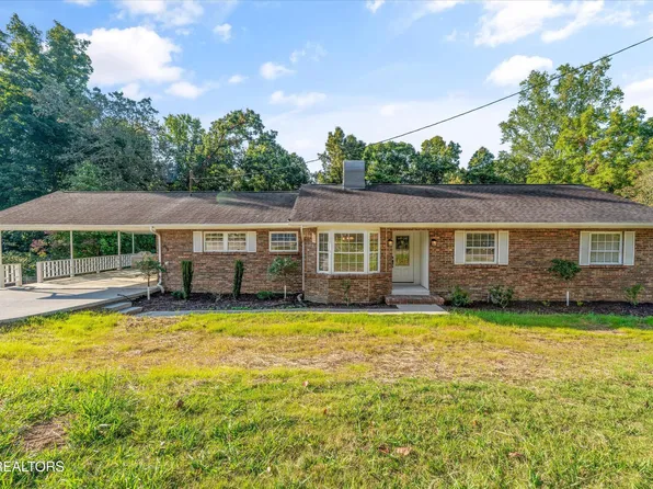 215 Outer Dr, Oak Ridge, TN 37830