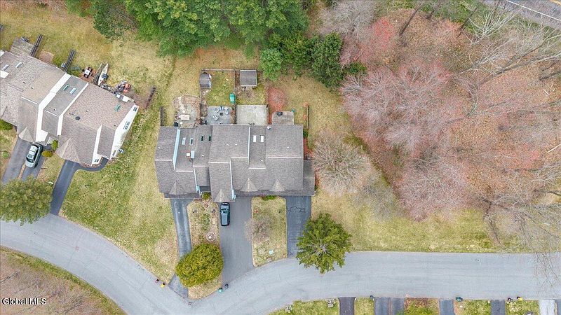 3rd image of 114 Stoney Creek Drive