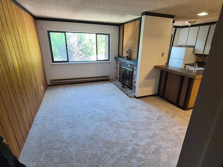 7600 N Lake Blvd #6 — Photo 3