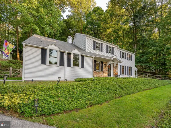 3218 Sawmill Rd, Newtown Square, PA 19073