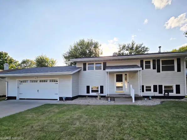 813 Randall Ln, Burlington, IA 52601