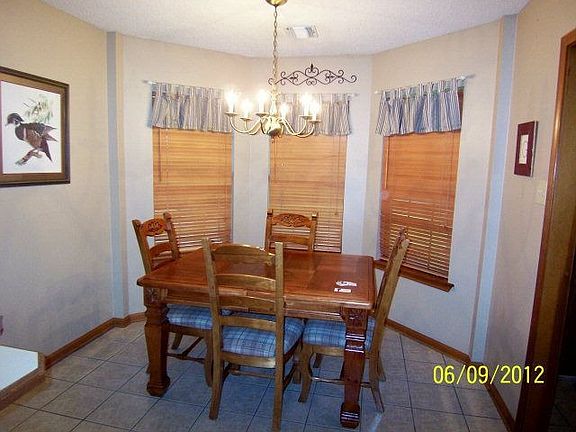 4th image of 221 Belle Helene St