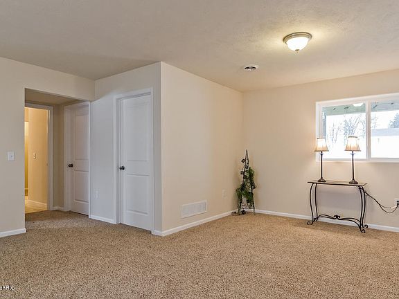 4th image of 13793 E Harmony Ct