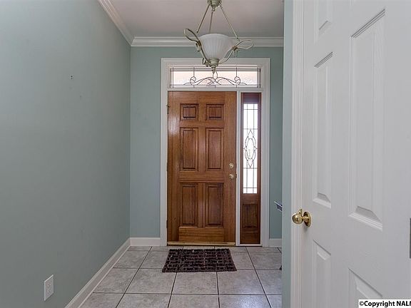 3rd image of 3217 Waterman Dr SE