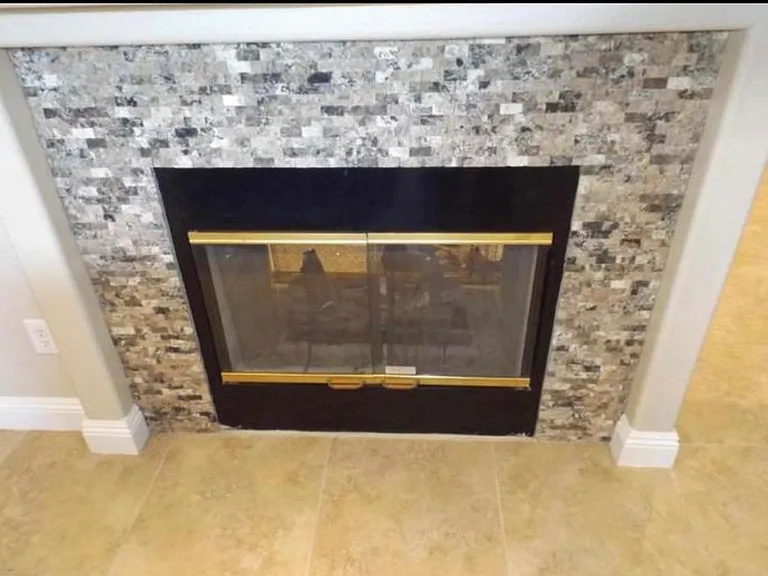 3211 E Behrend Dr — Photo 7