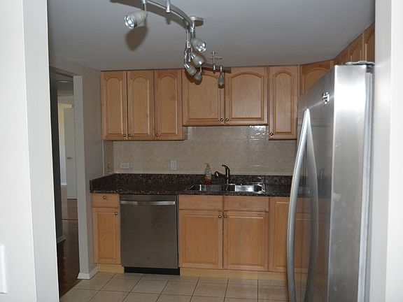 4th image of 13200 W Heiden Cir #306