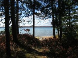115 Forest Trail Dr, Roscommon, MI 48653