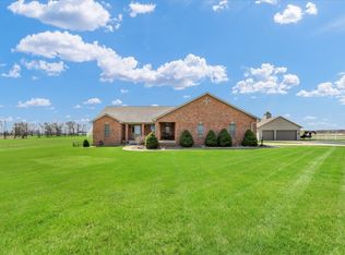577 County Road 2600 N, Mahomet, IL 61853