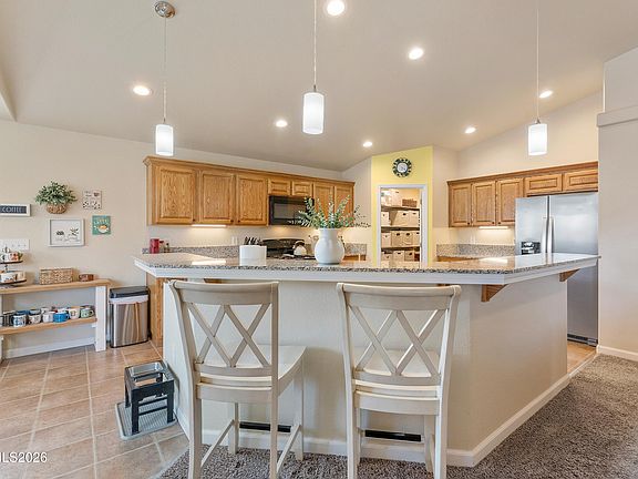 4th image of 4540 Rutledge St