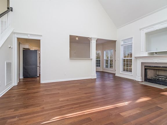 3rd image of 1901 Loughborough Ct