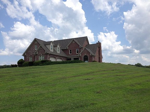 Large front yard. Great for outdoor activities.
