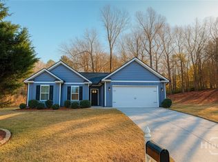 178 Cole Court Dr, Commerce, GA 30529