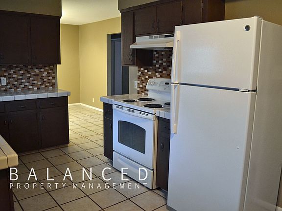 2508-Illinois-kitchen-1