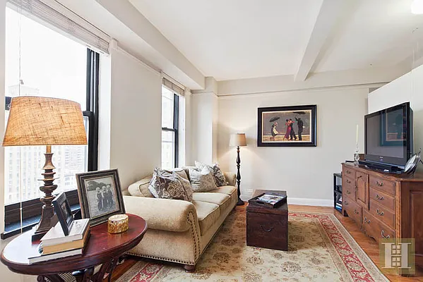 Rented by Halstead Real Estate | media 28