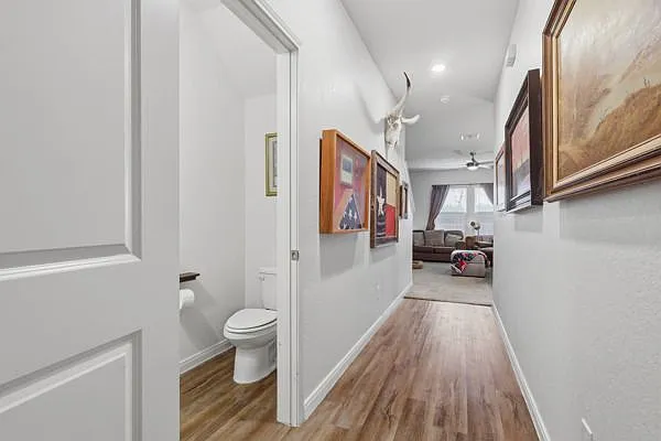 3 bed, 2.5 bath, 1824 sqft, $2,000 — Photo 2