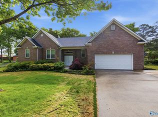 3326 Valley Forge Rd SW, Decatur, AL 35603