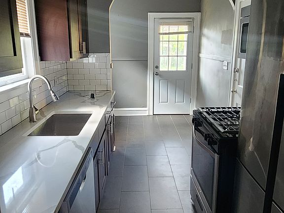 3rd image of 16716 Clifton Blvd APT 1