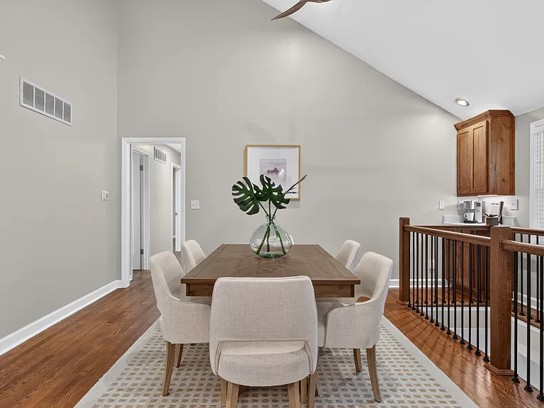 6232 Woodson Rd — Photo 15