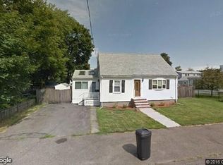 9 Moffett Rd, Lynn, MA 01905