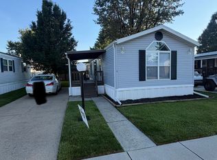 9 E Camelot Dr, Wapakoneta, OH 45895