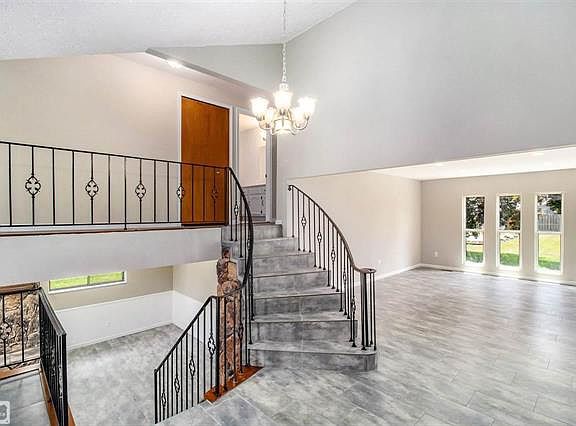 3rd image of 42741 Royal Ln