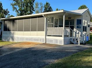 103 Whispering Pines Blvd, Georgetown, GA 39854