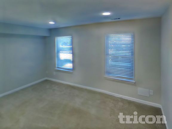 4th image of 1277 Collier Ln