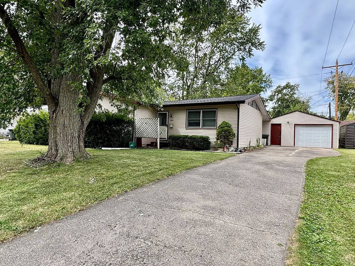 903 S Rainbow Vw photo 1