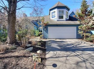 2 Haskell Dr, Cleveland, OH 44108