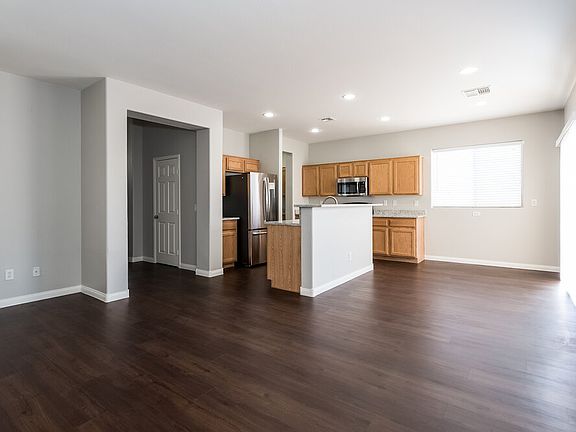 4th image of 3635 Prairie Orchid Ave