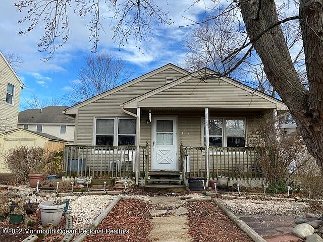 1st image of 2320 2nd Ave