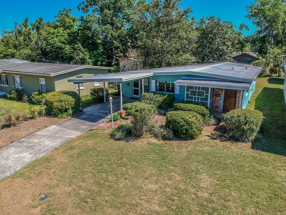 1st image of 1404 Pinehurst Pl
