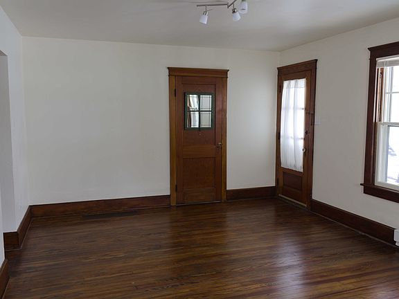2nd image of 406 Fulton St Unit 1