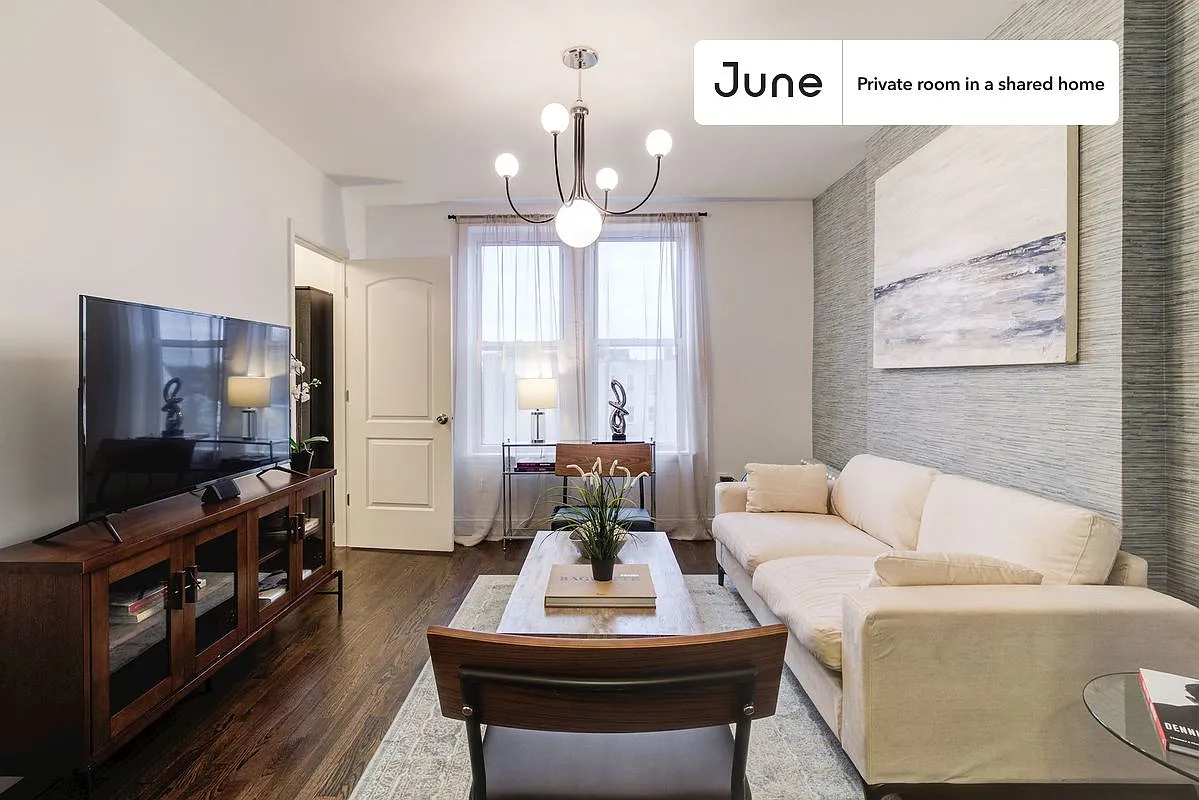 Twin bedroom in 4 bed/1 bath home in Prospect Heights #170 D — Photo 3