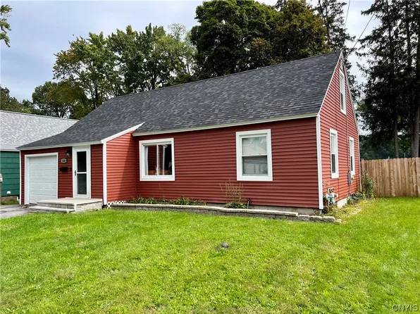 146 Hazelhurst Ave, North Syracuse, NY 13212
