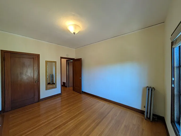2427 Hilgard Ave — Photo 27