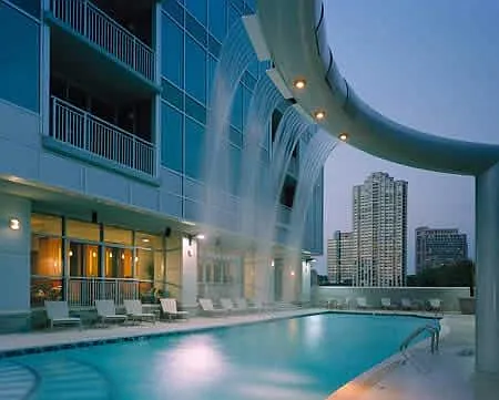 1 bed, 800 sqft, $1,800 — Photo 2