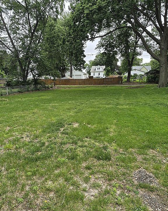 2nd image of 1218 S 3rd St