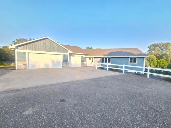 6609 255th St, Wyoming, MN 55092