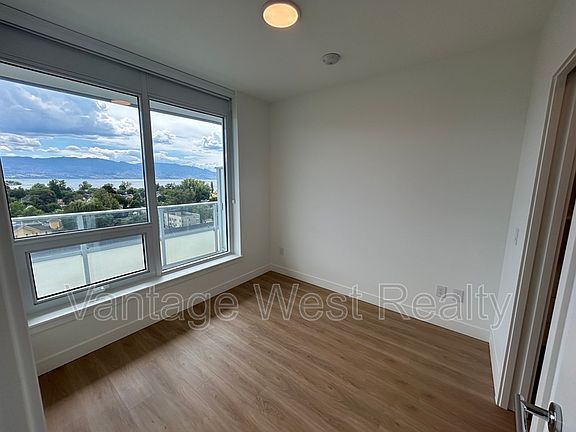 4th image of 238 Leon Ave #905