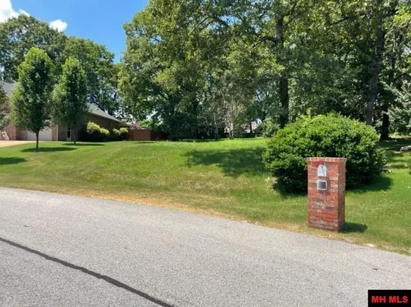 2110 Brookwood Dr, Mountain Home, AR 72653