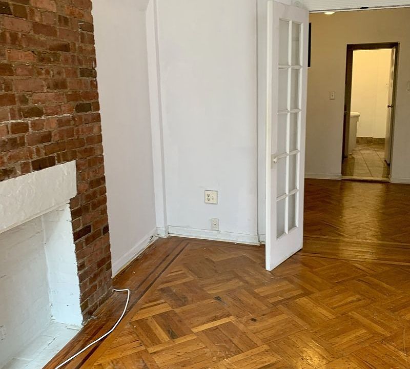 2nd image of 357 W 53rd St APT 3W