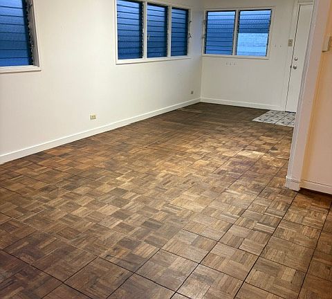 2nd image of 2020 Lime St #3