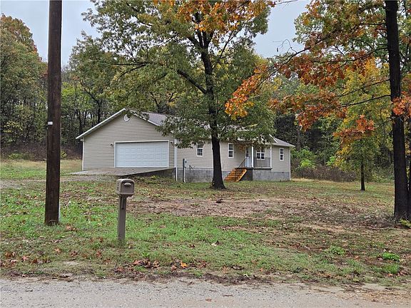 3rd image of 190 County Road 853