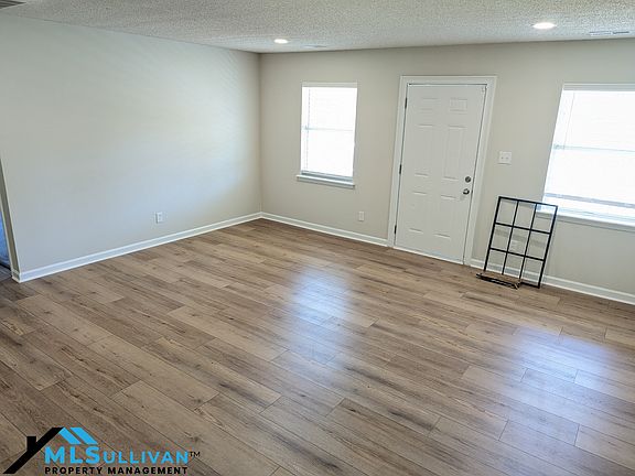 4th image of 4008 Ludgate Dr