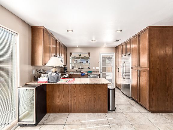 3rd image of 16848 N 40TH Avenue